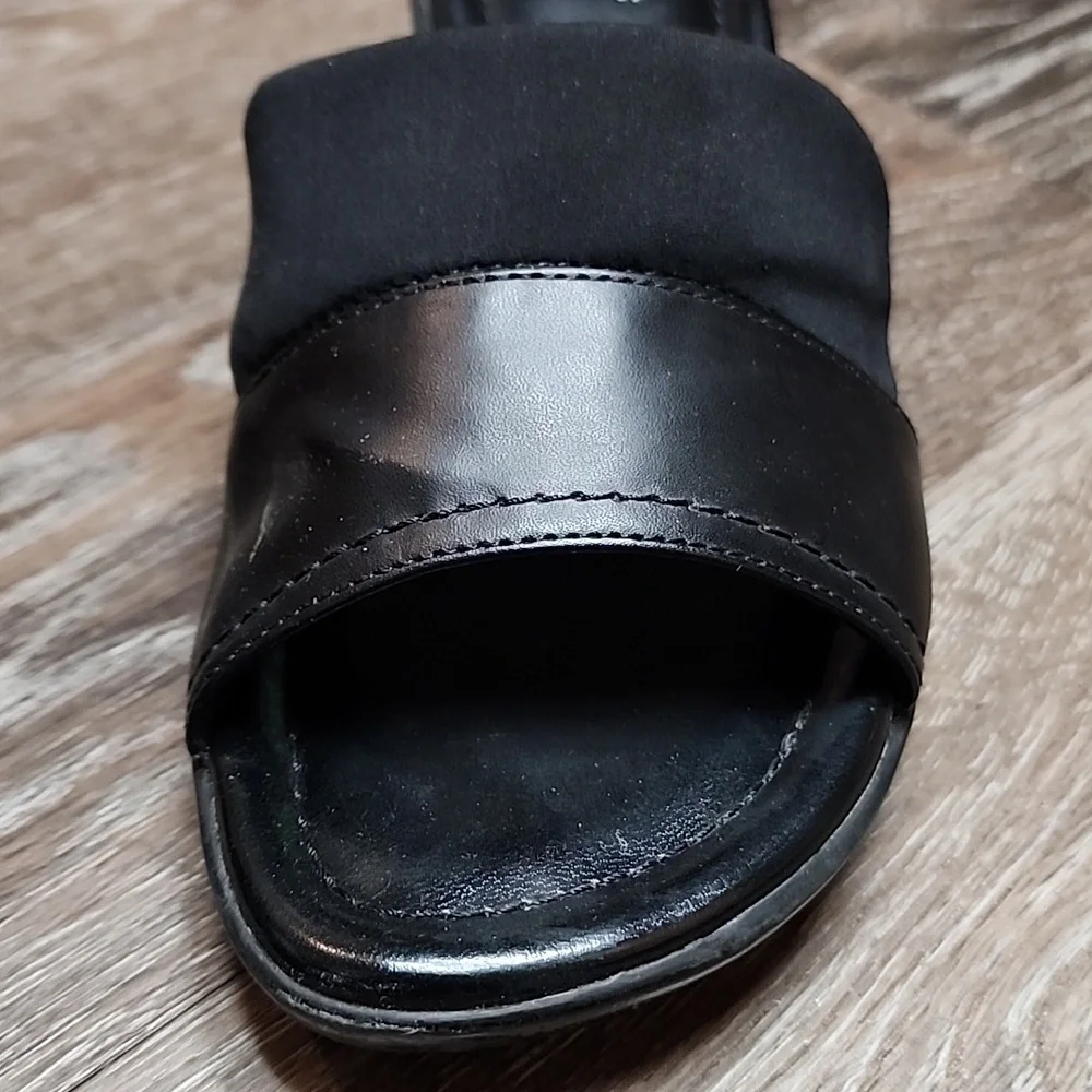 Predictions Comfort Plus Black Slide Open Toe Wedge Sandals